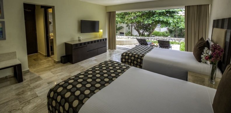 Grand Park Royal Cancun.Villa Junior Suite Plunge Pool1.jpg